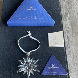 SWAROVSKI 2011 Annual Star Crystal Christmas Ornament #1092037